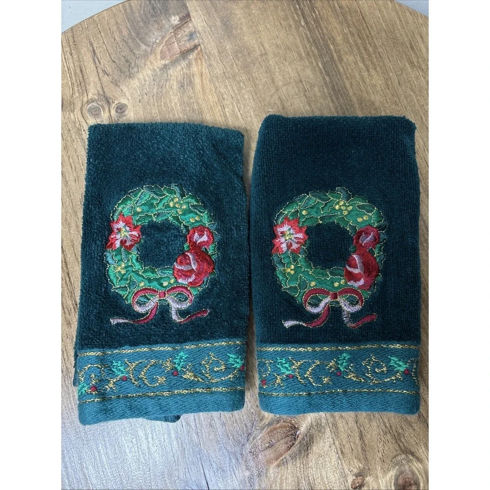 Vintage‎ Linen N Things 2 Christmas Wreath Finger Tip Towels